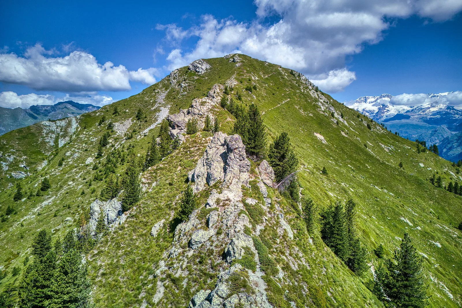 Strada per Estoul - Punta Regina - Col de Garda