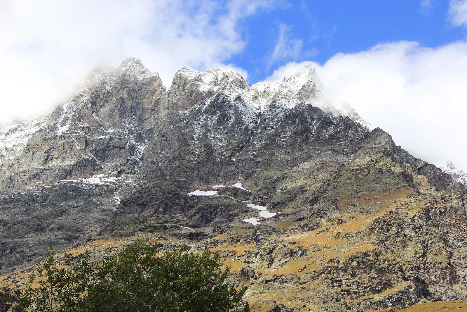 Breuil - Alpe Cors - Alpe Mabérge - Bivacco Bobba